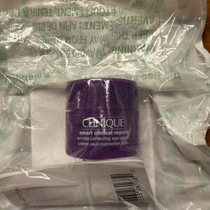 Clinique Smart Clinical Repair Eye Cream